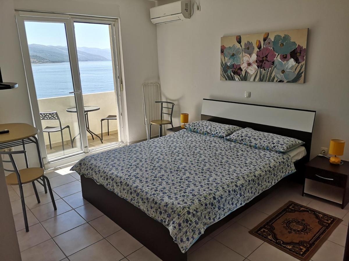Villa Kanata Povile Eksteriør billede