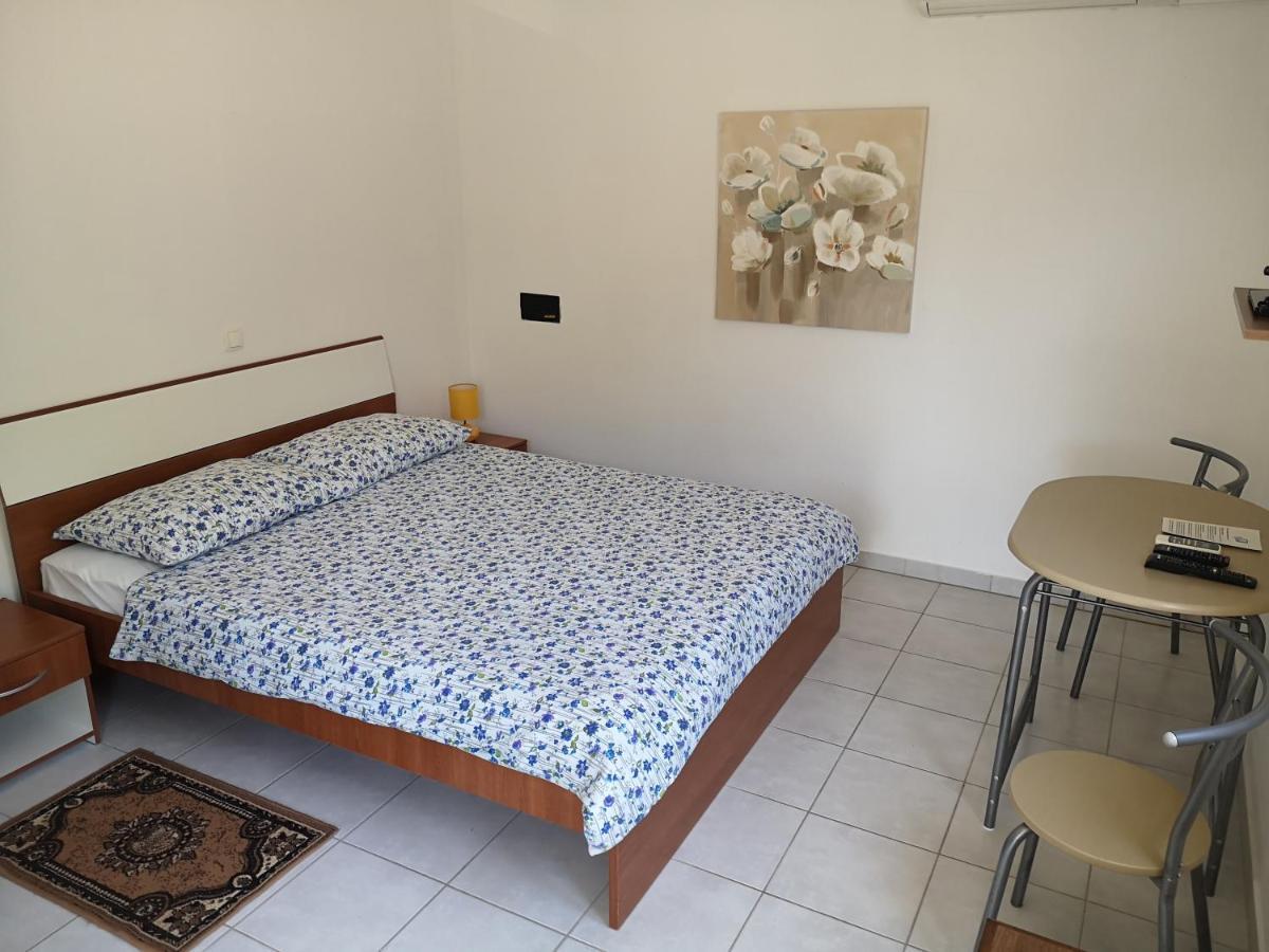 Villa Kanata Povile Eksteriør billede